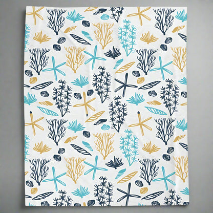 60x80 White velveteen blanket with seashells, underwater plants, starfish in blue and yellows