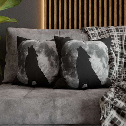 Wolf Howling at the Moon Pillow Case