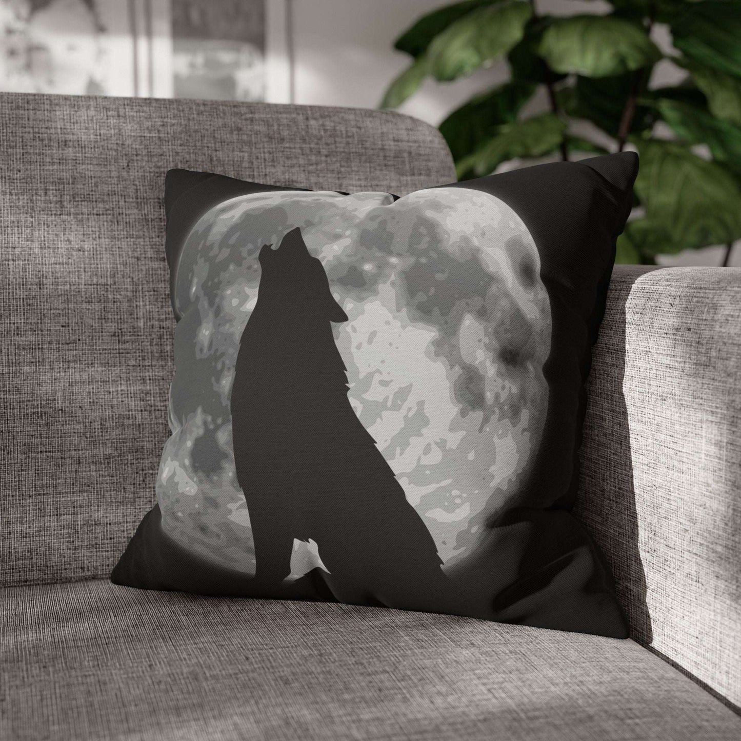 Wolf Howling at the Moon Pillow Case