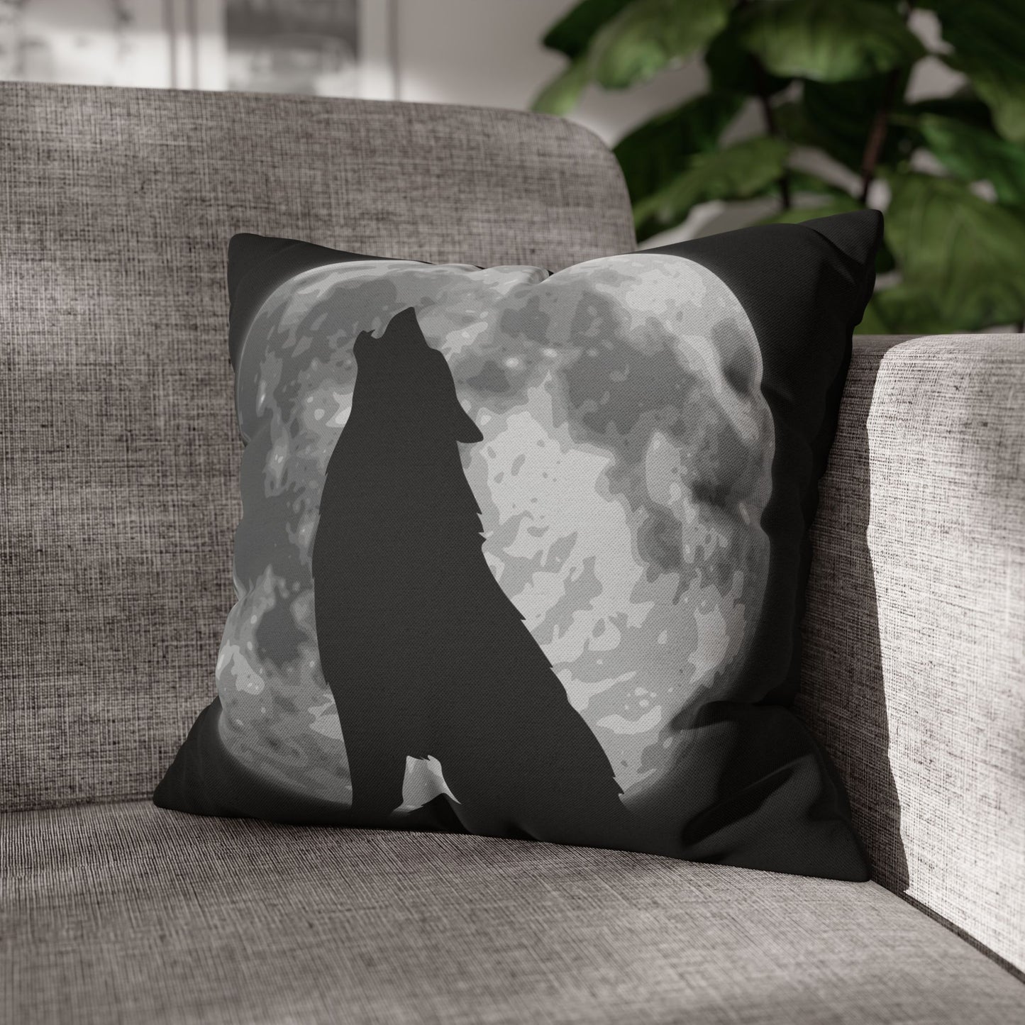 Wolf Howling at the Moon Pillow Case