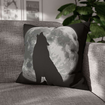 Wolf Howling at the Moon Pillow Case